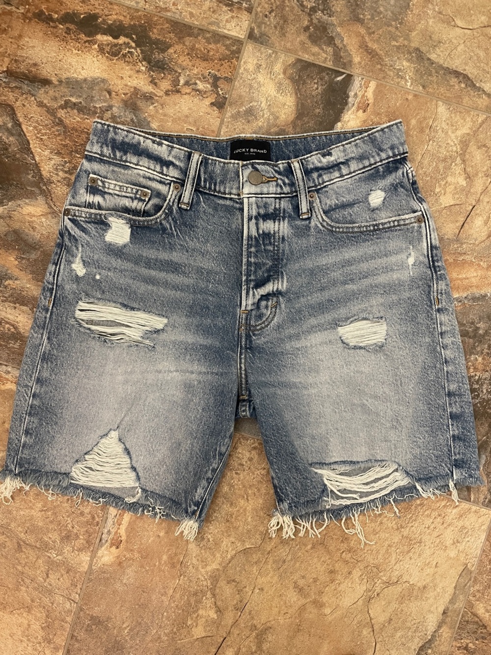 NWOT Lucky Brand 90’s Loose Short Light Blue Denim Jean Cut Off Long Shorts